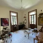 Lovely Apartment In Historic Garden City