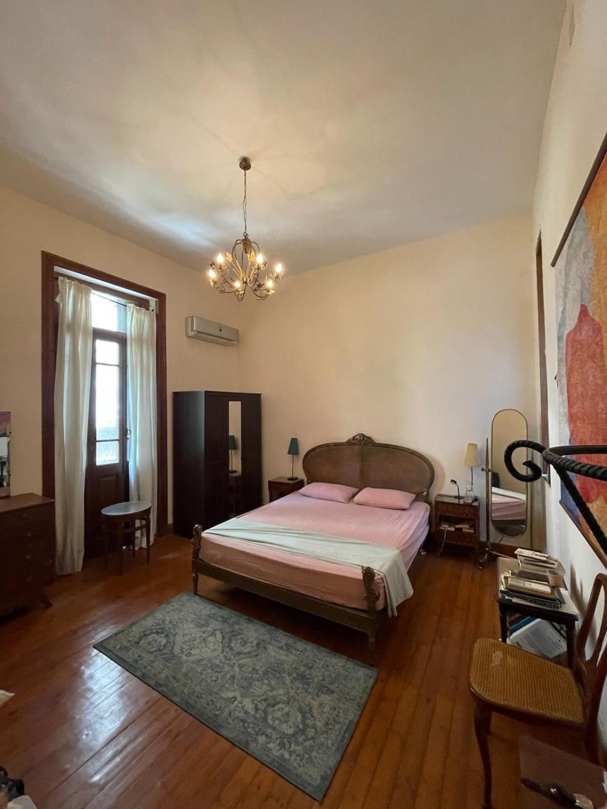 Lovely In Historic Garden Apartment